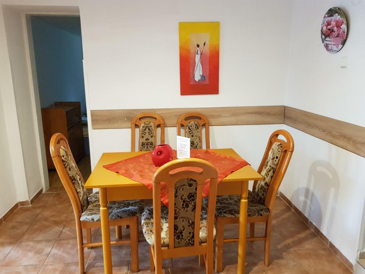 Apartman Marcela Libouchec エクステリア 写真